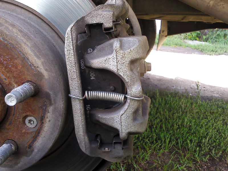 Еще один — Nissan Lafesta (1G)