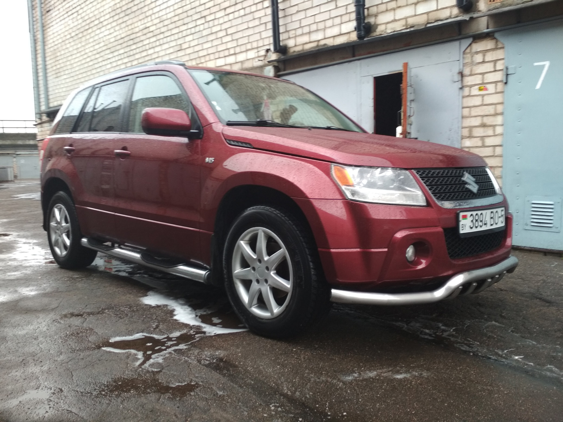 Сузуки Гранд Витара 2 литра. Suzuki Grand Vitara 2.7 at. Диск Suzuki Grand Vitara 2. Кроссовер 2 литра автомат.