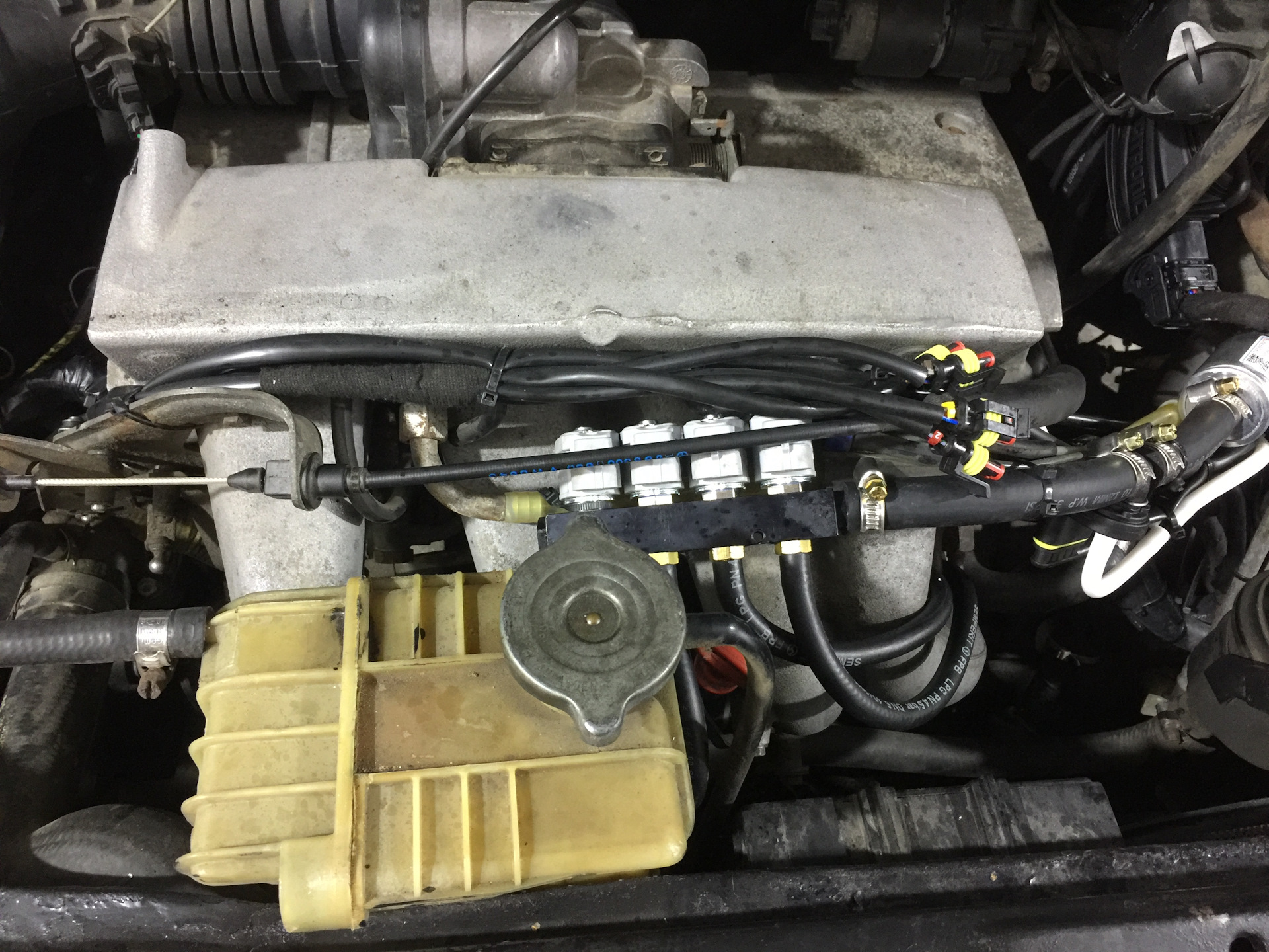 Вито не набирает обороты. Тросик газа мерседес вито 638. 3 турбодизель. Вито не набирает обороты. 3 дизель.