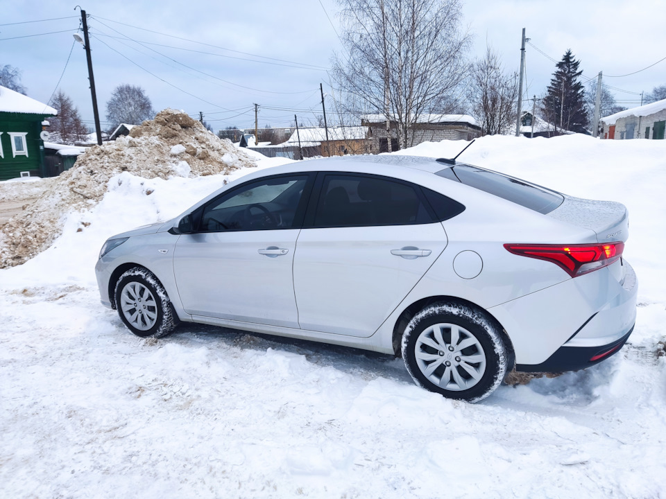 Тонировка передних боковых 35℅ американка — Hyundai Solaris (2G), 1,6 л ...