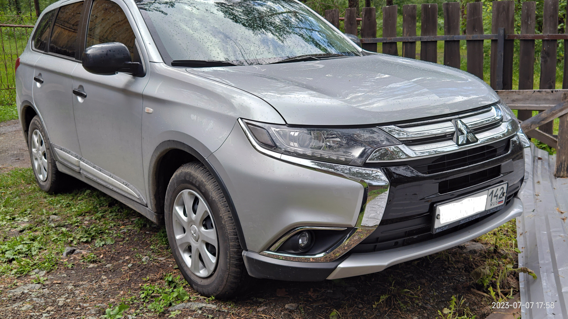 Mitsubishi Outlander (3G) 2.0 бензиновый 2018 | Серебристый на DRIVE2