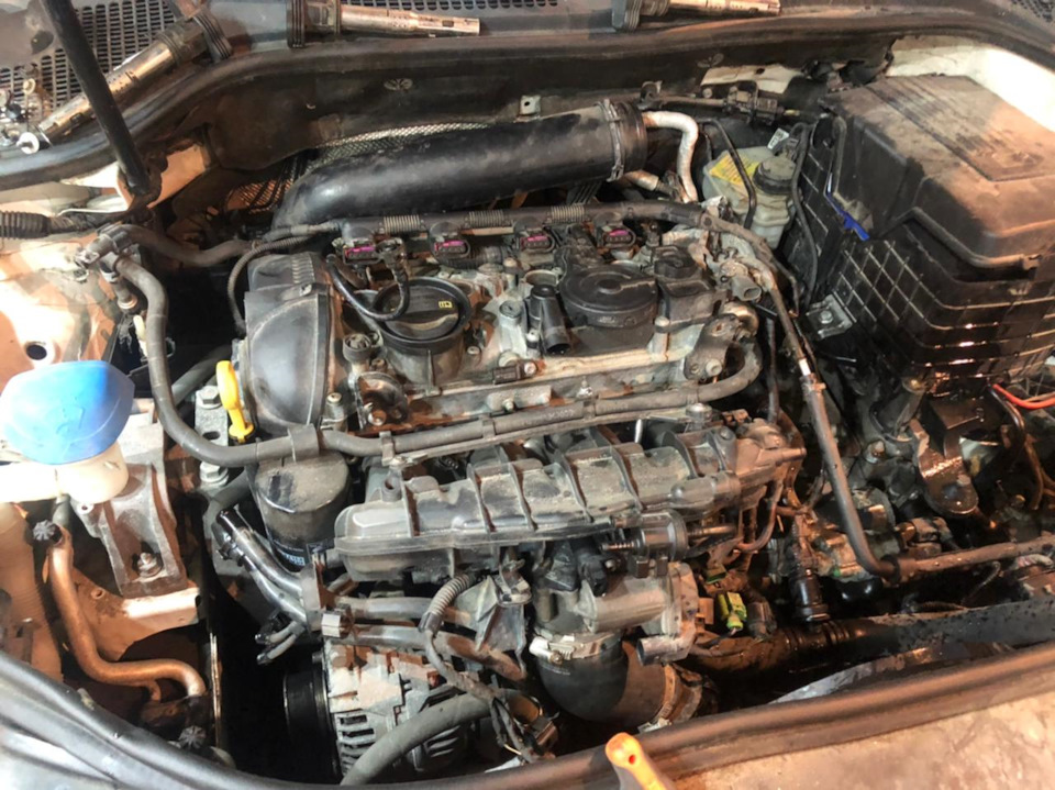 Лопнула пружина 3 впускного клапана и вуаля ковка внутри) + интеркулер ...