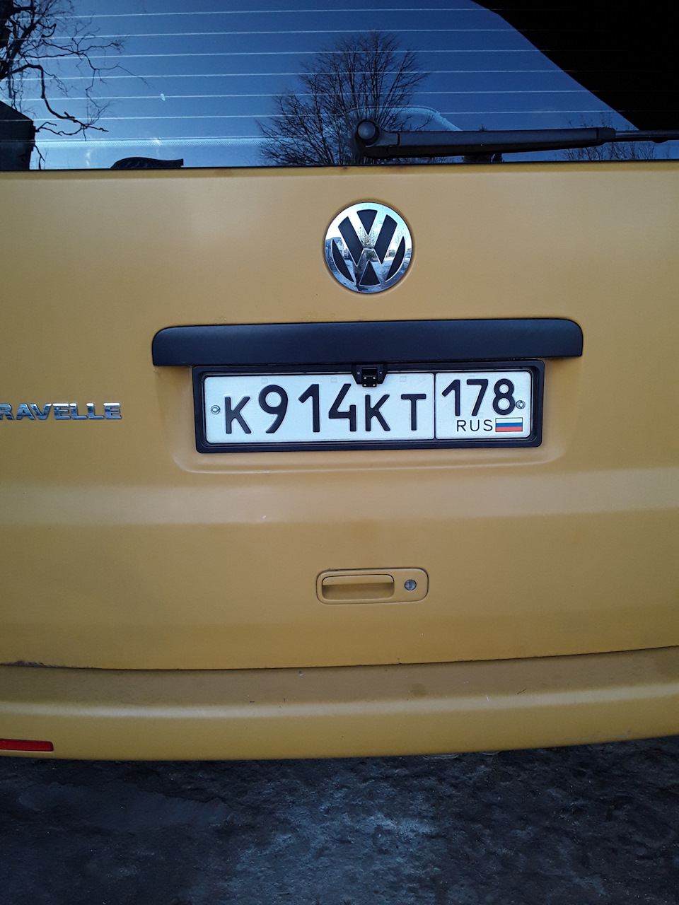 камера заднего вида с рамкой — Volkswagen Caravelle (T5), 1,9 л, 2008 ...