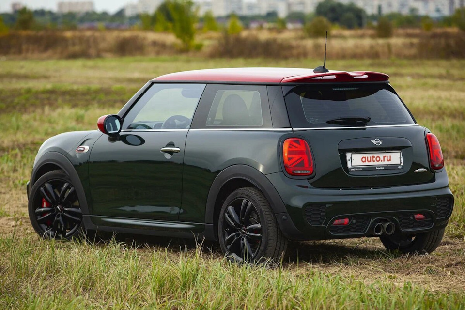 Mini Cooper JCW черный