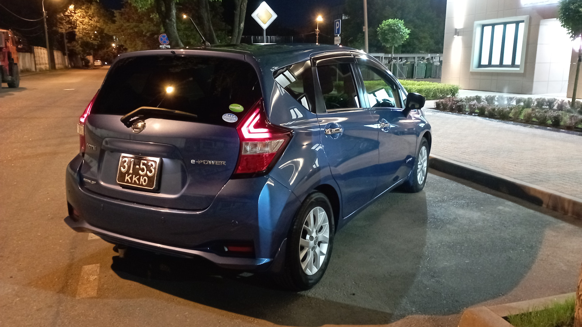 Nissan Note e-Power 1.2 гибридный 2018 | на DRIVE2