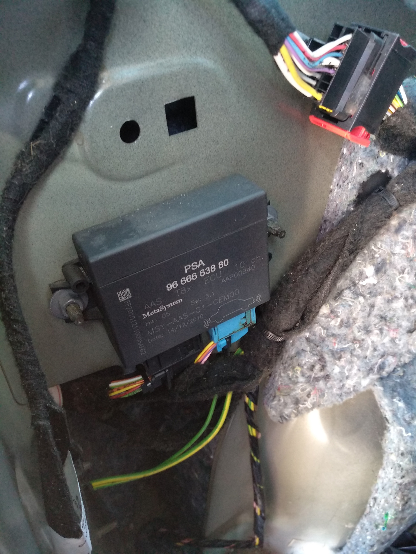 схема подключения парктроника 8 сенсоров. на х реи пищит парктроник при включении задней передачи. постоянно пищит парктроник. постоянно пищит парктроник. парктроник задний пищит.