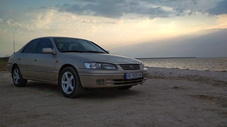 Toyota Camry 20