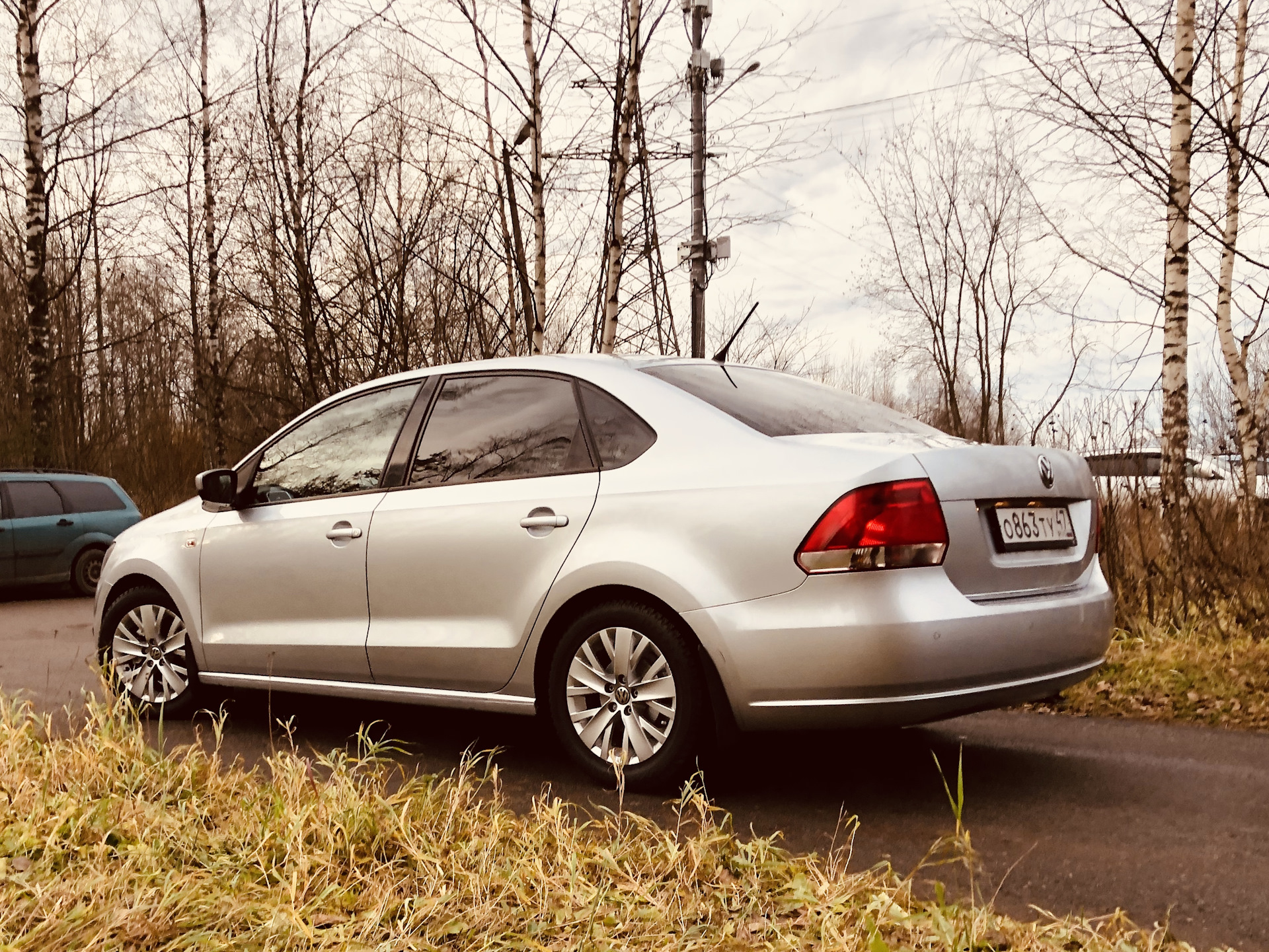 Диски поло седан оригинал. Фольксваген поло r15. Поло седан r15. Диски Polo sedan r15. Фольксваген поло 15.