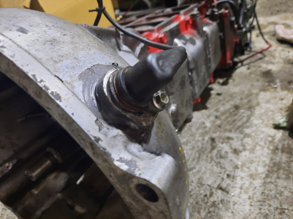 Захерачил из подручных материалов, держится крепко и почти как штатный — Great Wall Hover