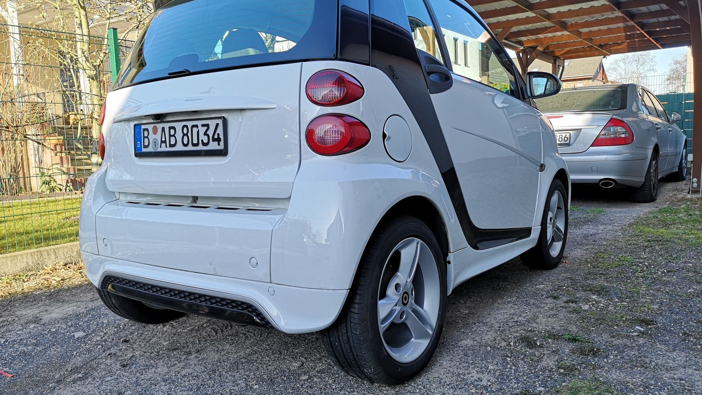 Smart fortwo (2G) 1.0 бензиновый 2012 | Белый Stadtflitzer на DRIVE2