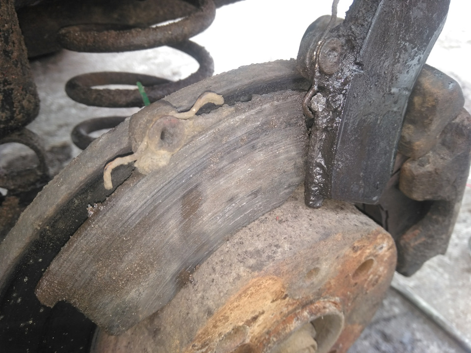 Колодки зашуршали — Lada 11113 Ока, 0,7 л, 2003 года | расходники | DRIVE2