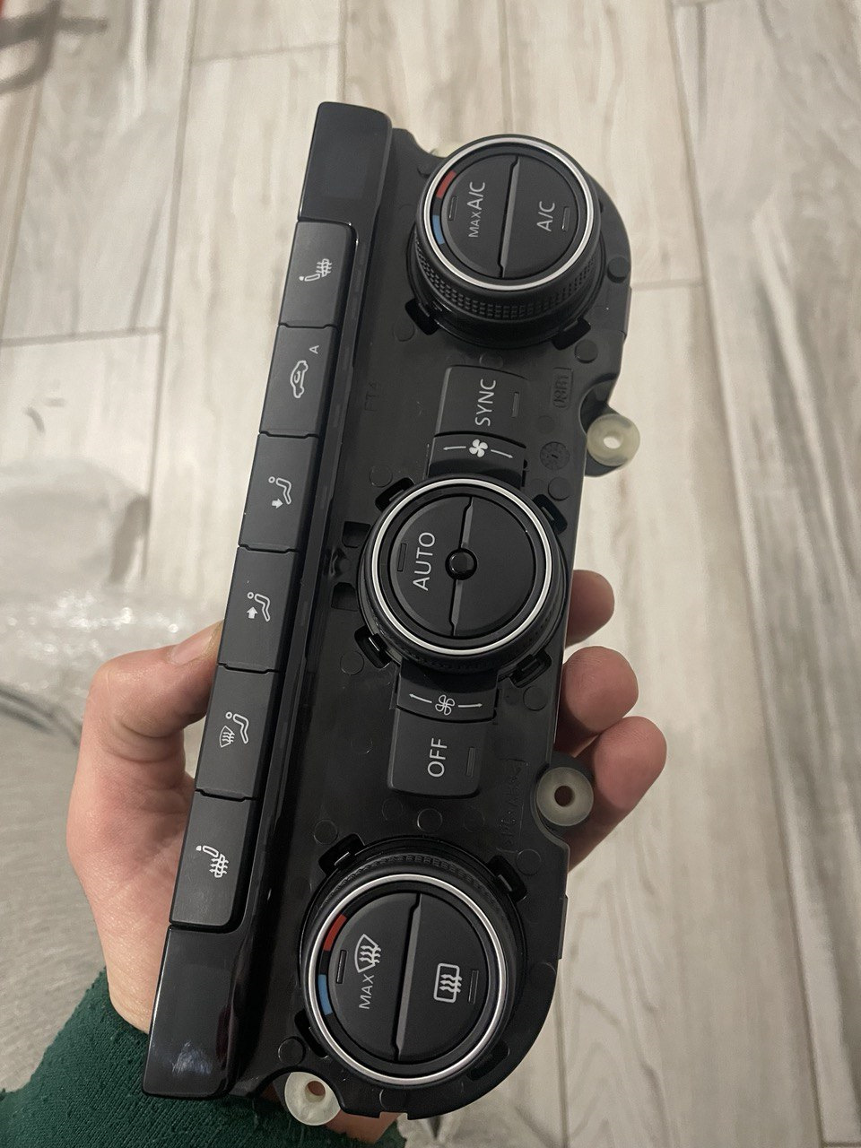 31. Блок климата нового образца — Volkswagen Golf Mk6, 1,4 л, 2010 года ...