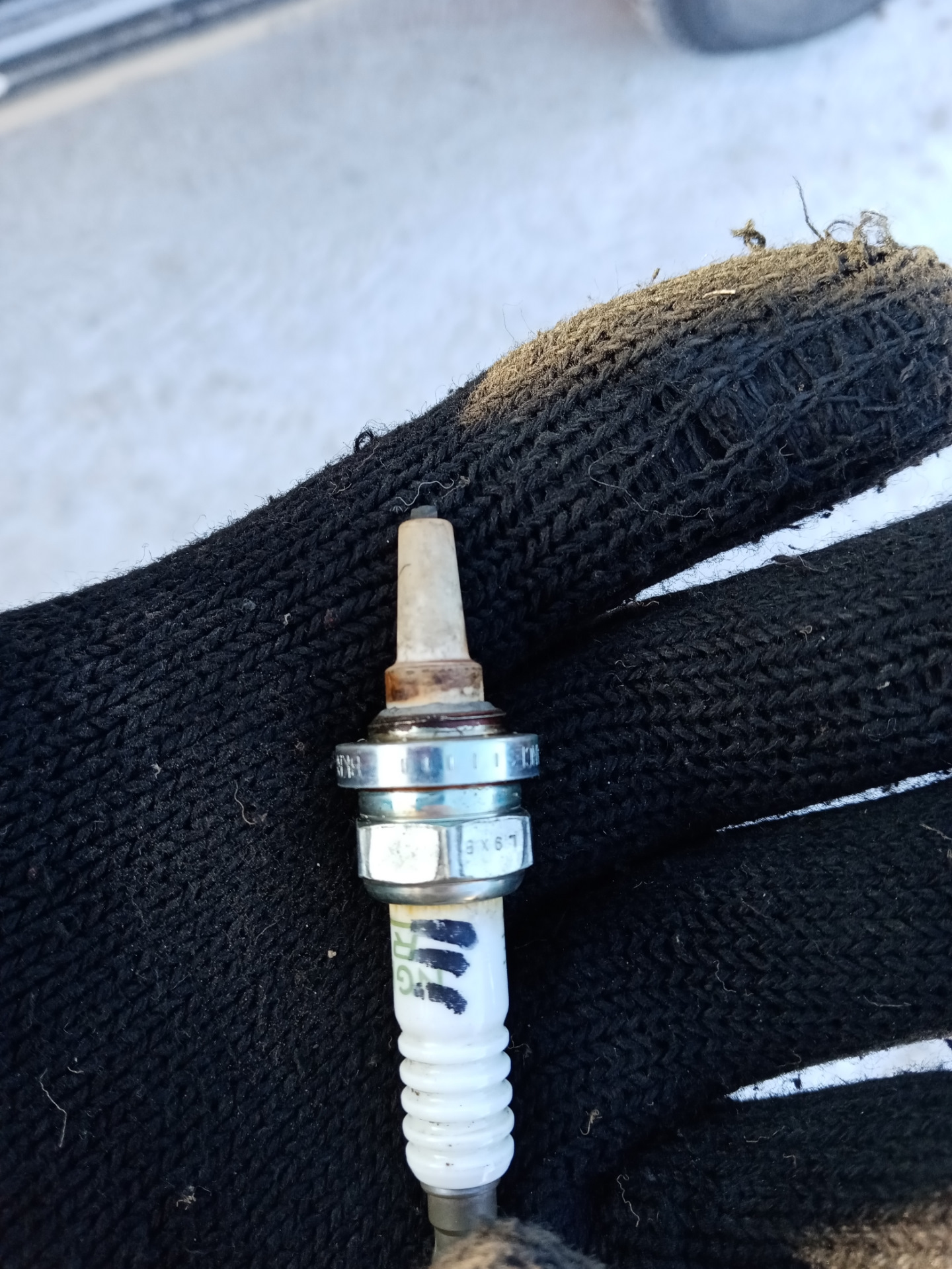 Сломалась свеча — УАЗ Patriot, 2,7 л, 2016 года | поломка | DRIVE2