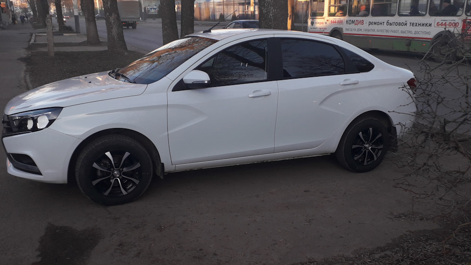 Lada Vesta Белка