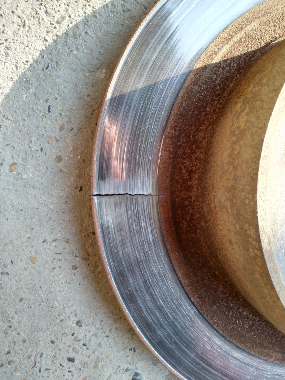 Лопнул тормозной диск — Toyota Chaser (100), 2,5 л, 1999 года | поломка ...