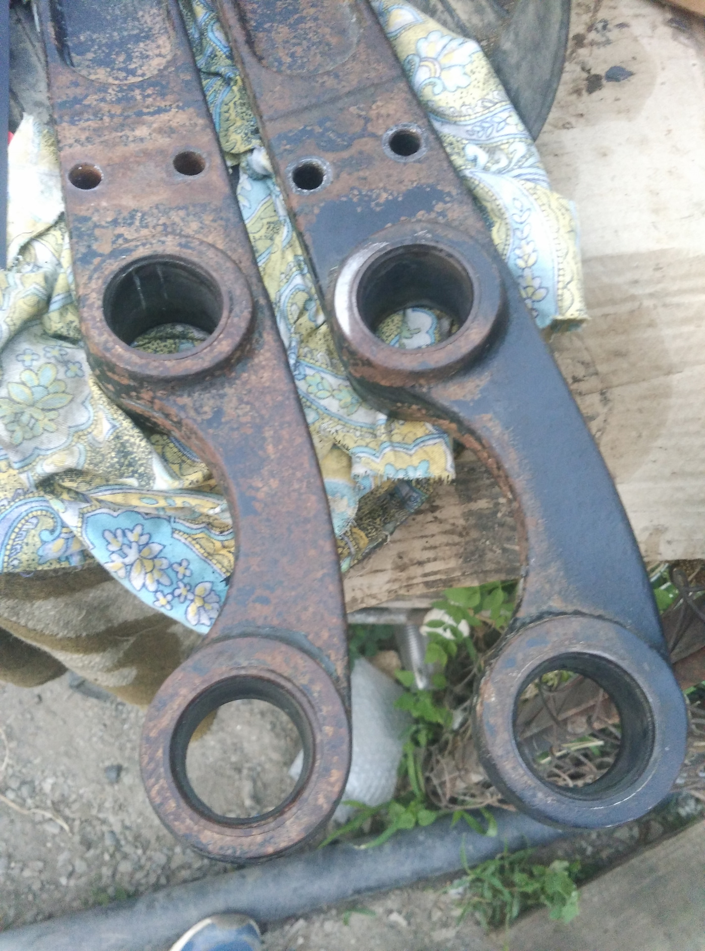 сайлентблоки в клюшки от паджеро — УАЗ 315195 Hunter, 2,7 л, 2014 года ...