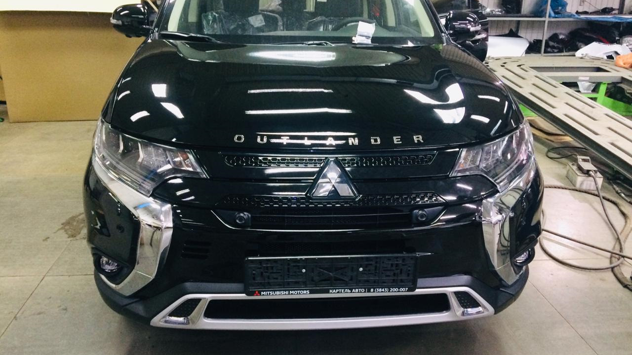 Mitsubishi outlander антихром. Мицубиси аутлендер антихром. Mitsubishi outlander 2019 антихром. Антихром аутлендер 3. Mitsubishi outlander антихром черный.