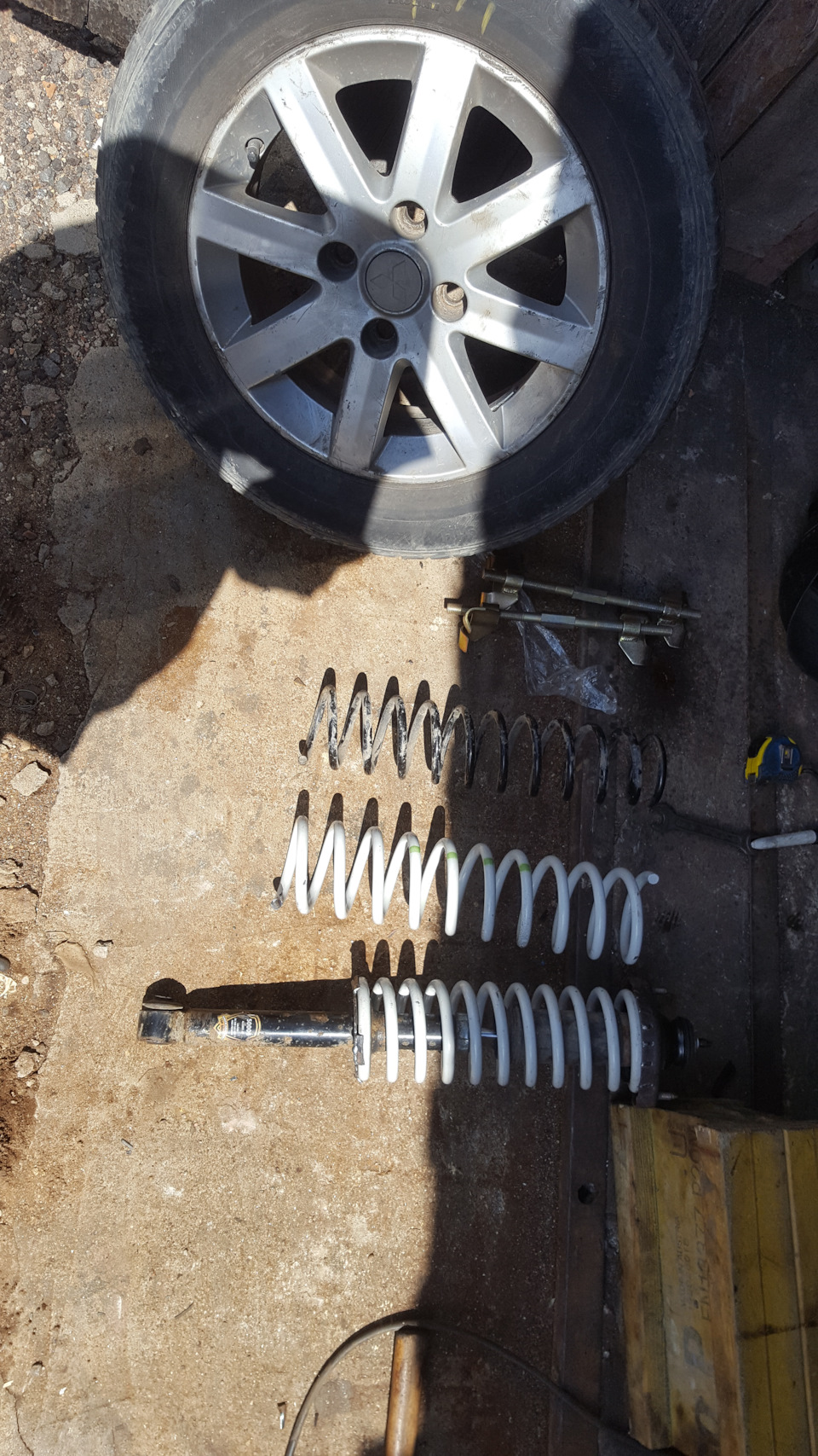 Капли масла на масляном фильтре — Toyota Camry (XV40), 3,5 л., 2008 ...