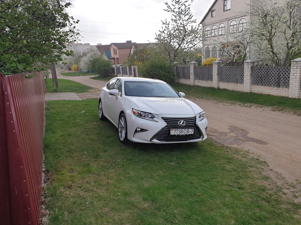 Фото в бортжурнале Lexus ES (XV60)