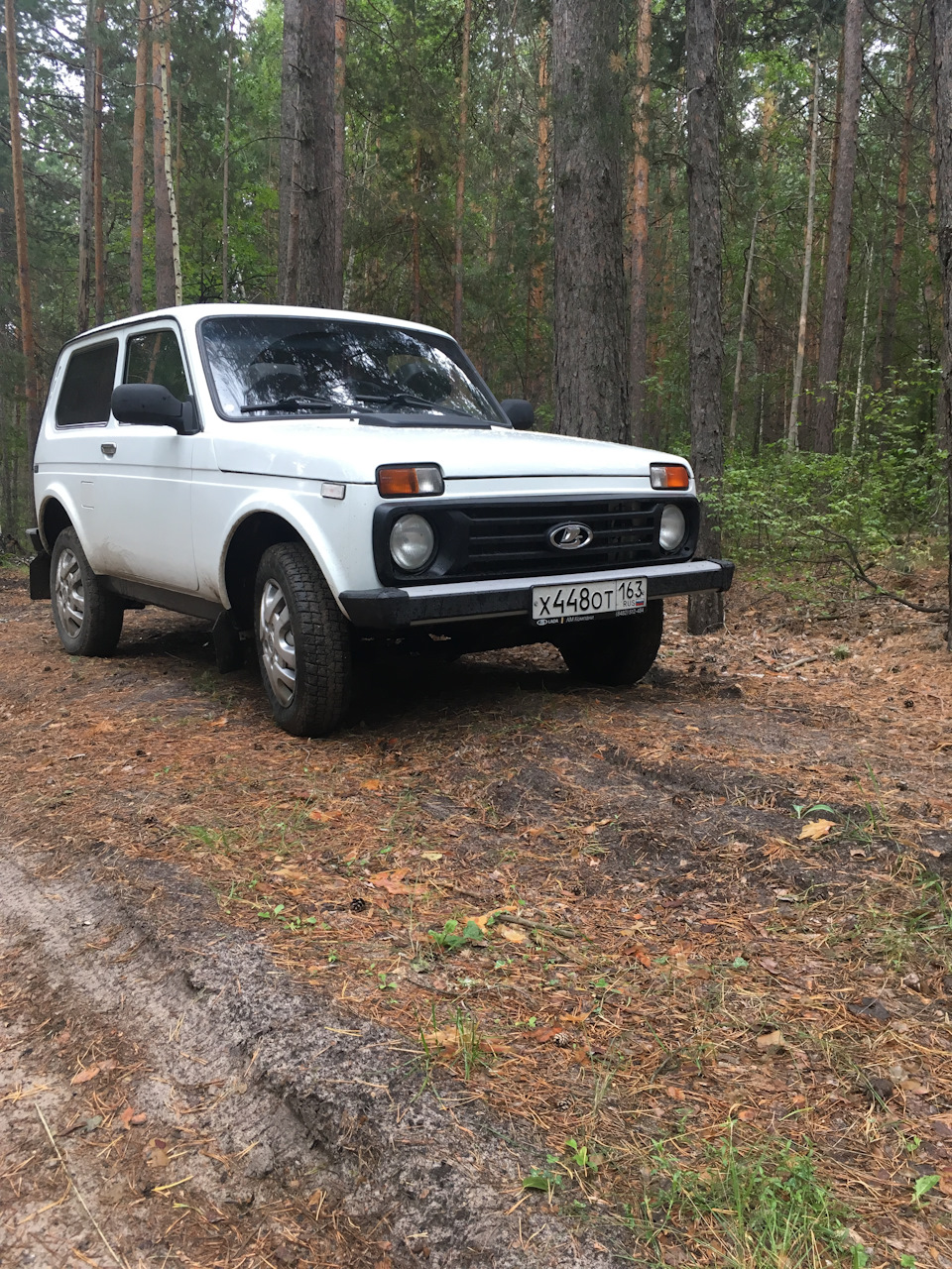 Нива в лесу — Lada 4x4 3D, 1,8 л, 1998 года | наблюдение | DRIVE2