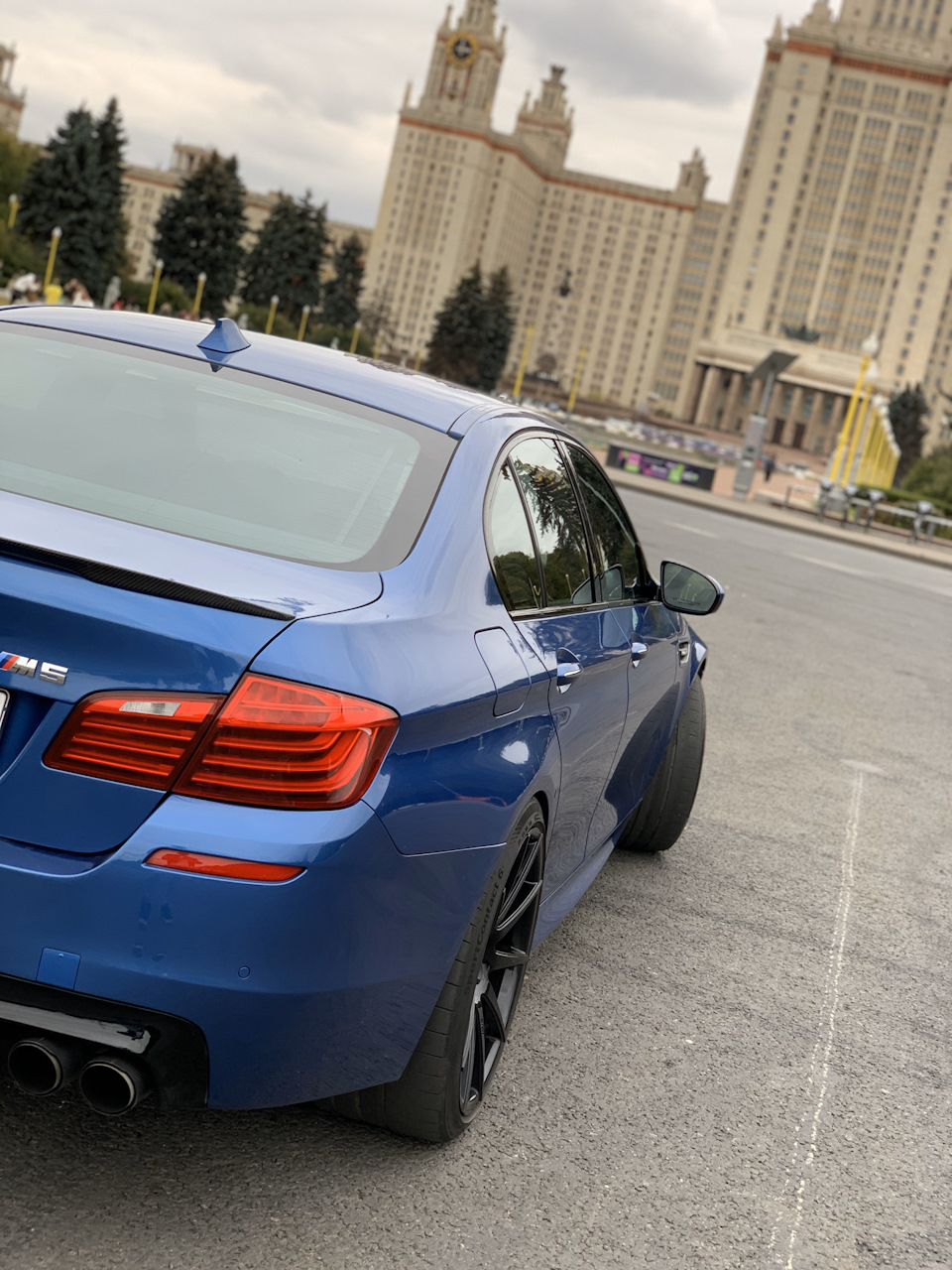 BMW m5 f10 Monte Carlo Blue