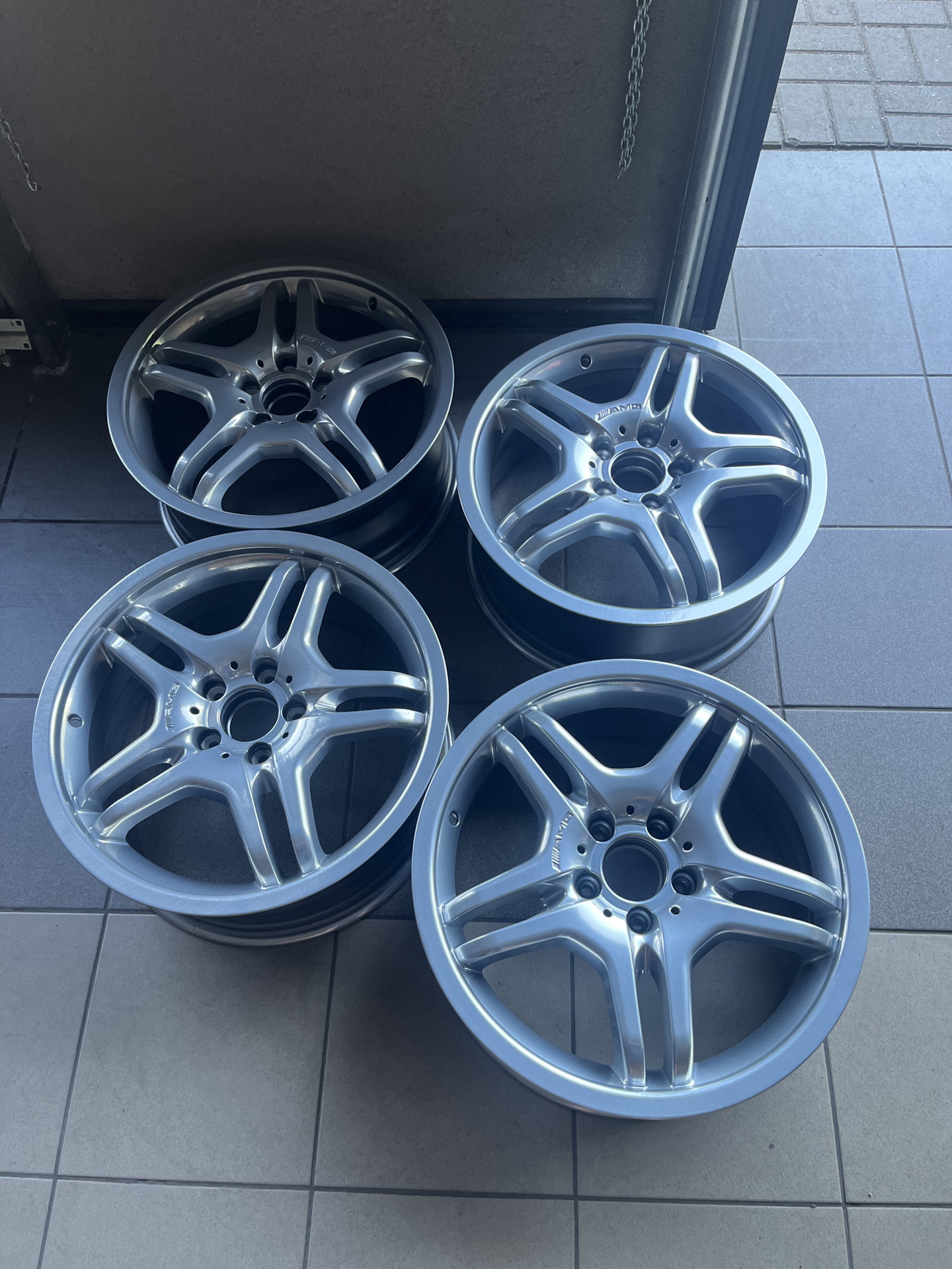 Планово — смена дисков. — Mercedes-Benz E 55 AMG (W210), 2,8 л, 2001 ...