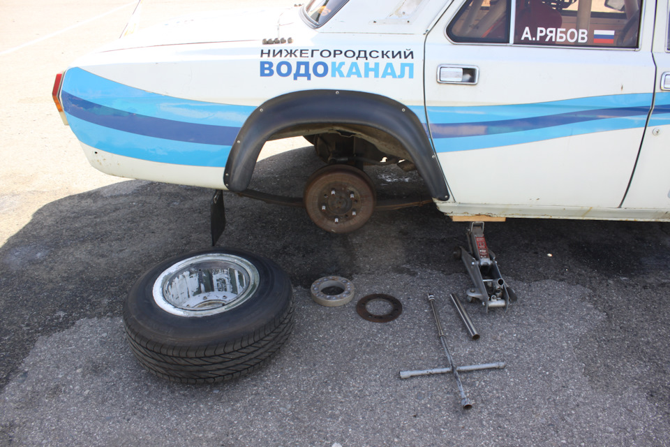 Заднее правое колесо — ГАЗ 2410, 2,5 л, 1989 года | колёсные диски | DRIVE2