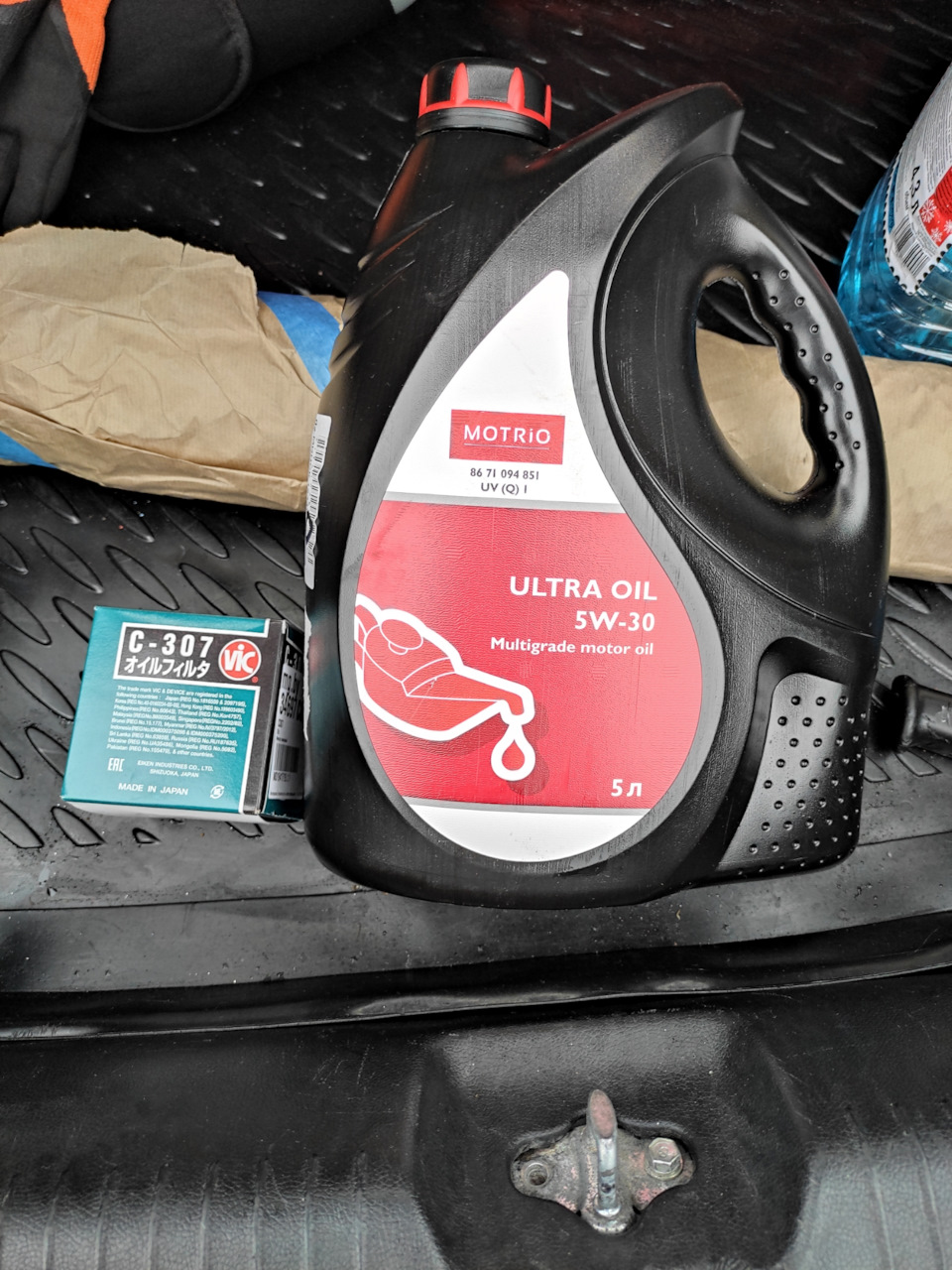 Масло и фильтр — Hyundai Solaris, 1,4 л, 2012 года | плановое ТО | DRIVE2