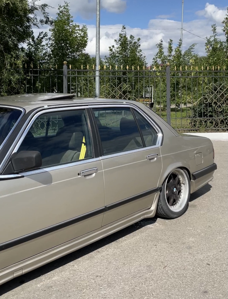 Результат после подготовки и покраски — BMW 7 series (E23)