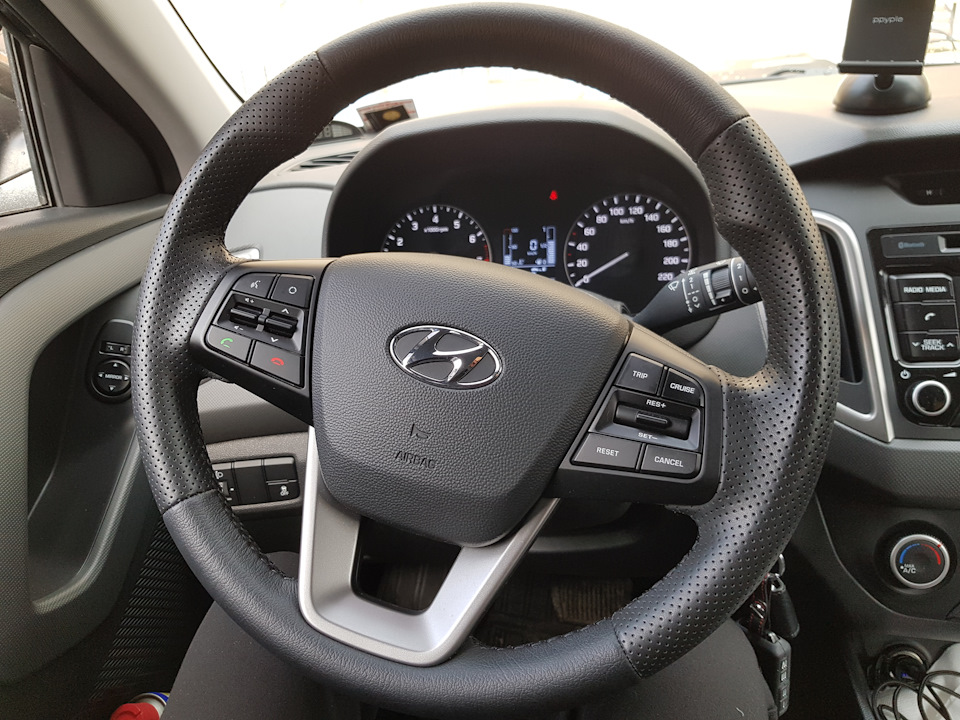 Руль — преображение! — Hyundai Creta (1G), 1,6 л, 2018 года | стайлинг ...