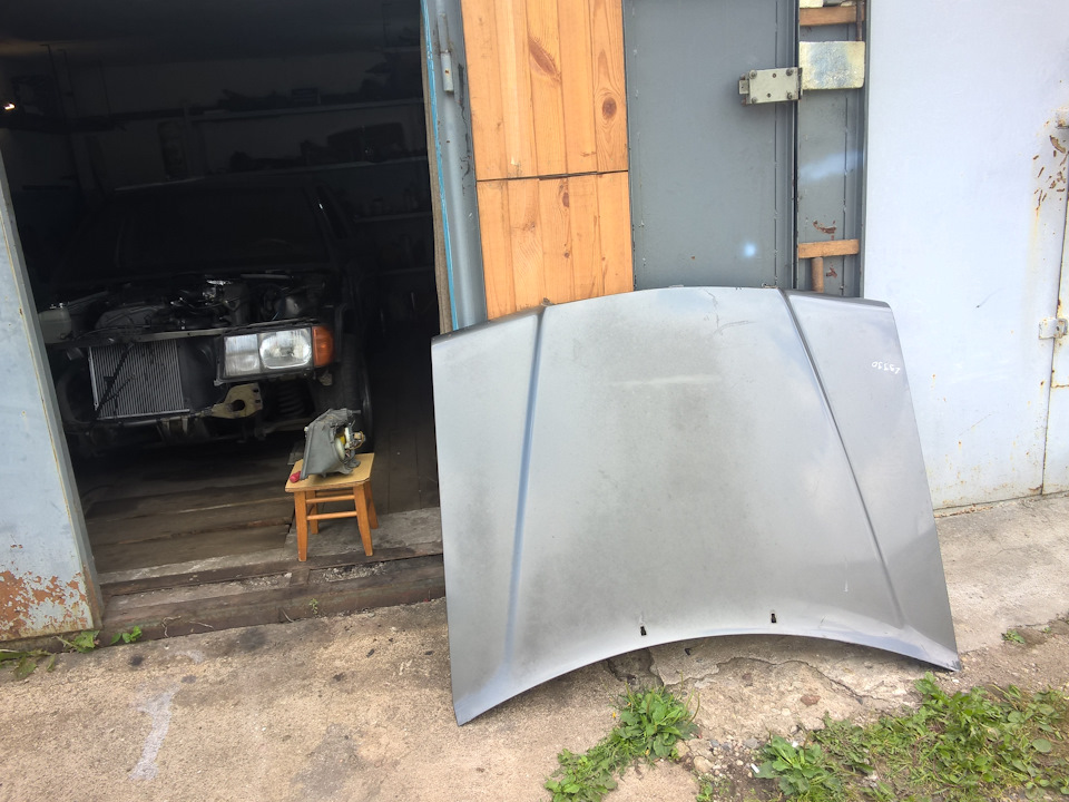 Нашёл капот в цвет кузова! =) — Mercedes-Benz 190 (W201), 2 л, 1985 ...