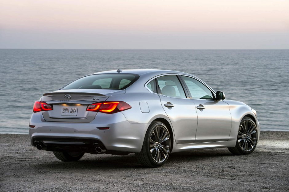 Infiniti 2018 q70