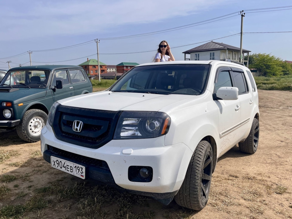 Дочка попросила сфоткать. — Honda Pilot (2G)