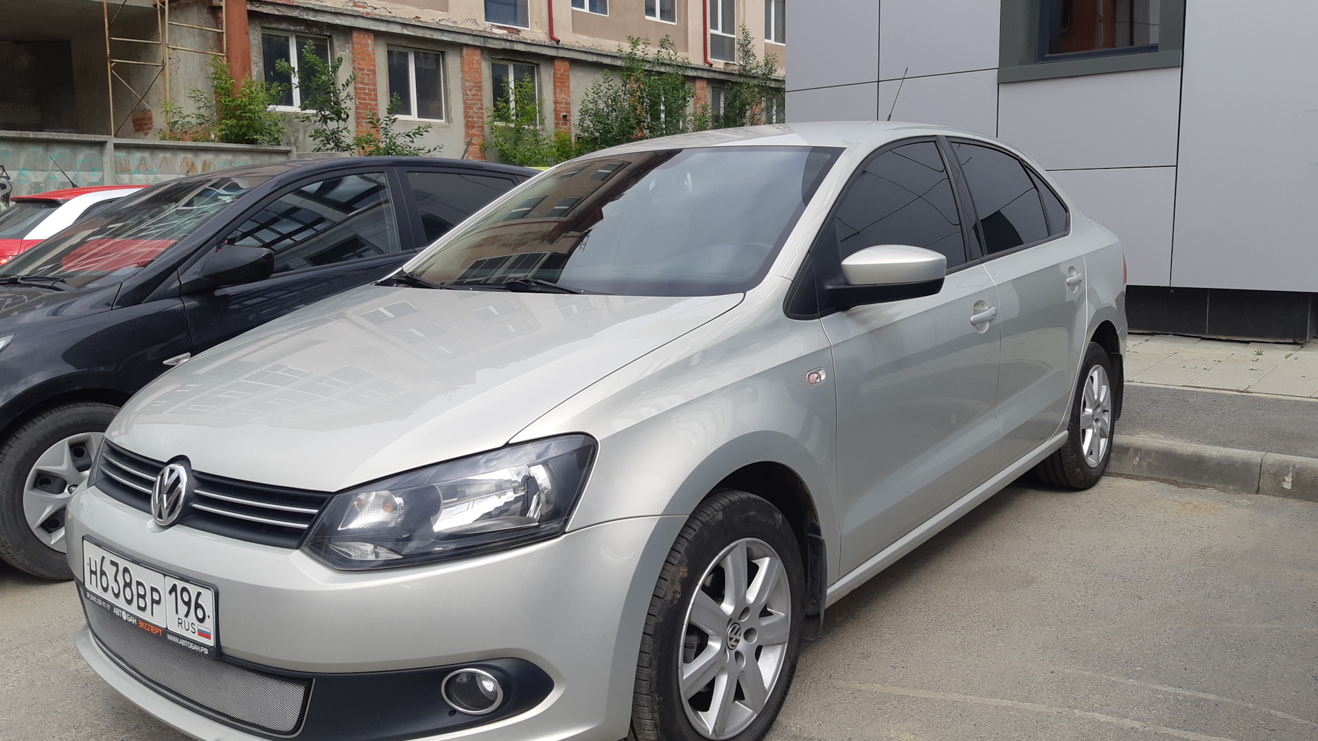 Volkswagen Polo Sedan 1.6 бензиновый 2011 | на DRIVE2