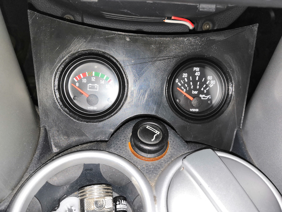 Ошибки мини купер r56. Среднее табло миникупер. Спидометр мини купер. Мини купер расход топлива. Mini cooper r53 доп приборы.