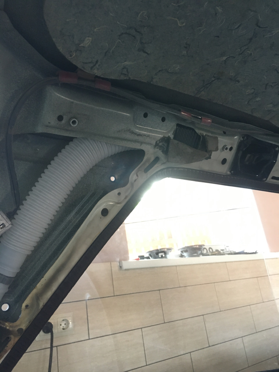 Установил все на место. Главное — работает и в случае чего можно разобрать! — Toyota Crown (S120)