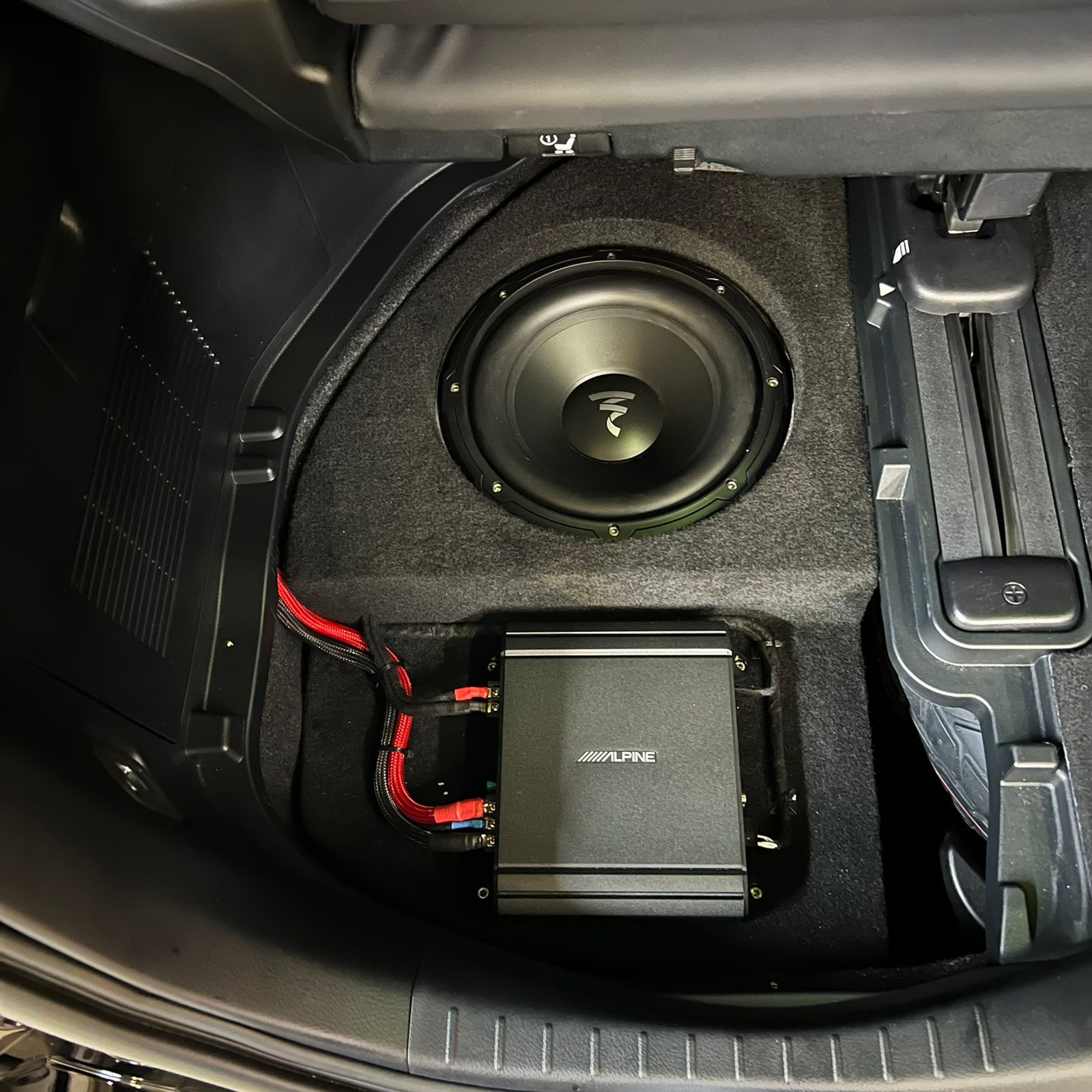 замена штатной аудиосистемы