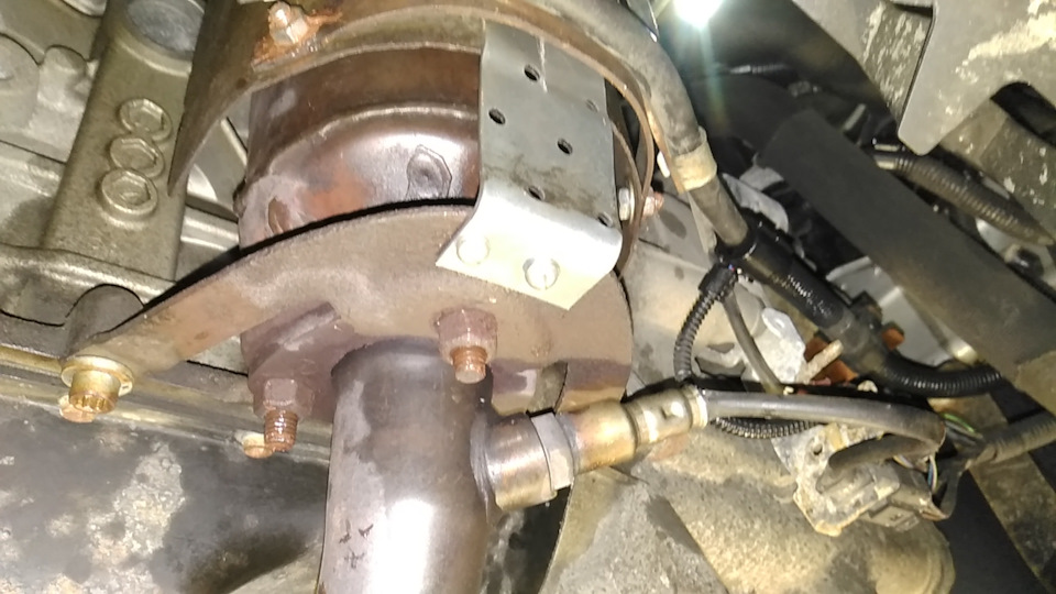 Треснул выпускной коллектор CFNA 1,6 vw polo sedan — Volkswagen Polo ...