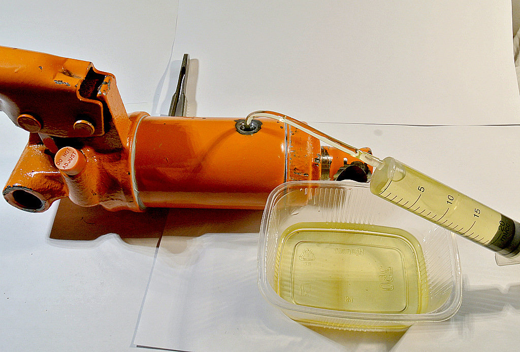 Ремонт подкатного домкрата 3т. Классические поломки. — Сообщество ...