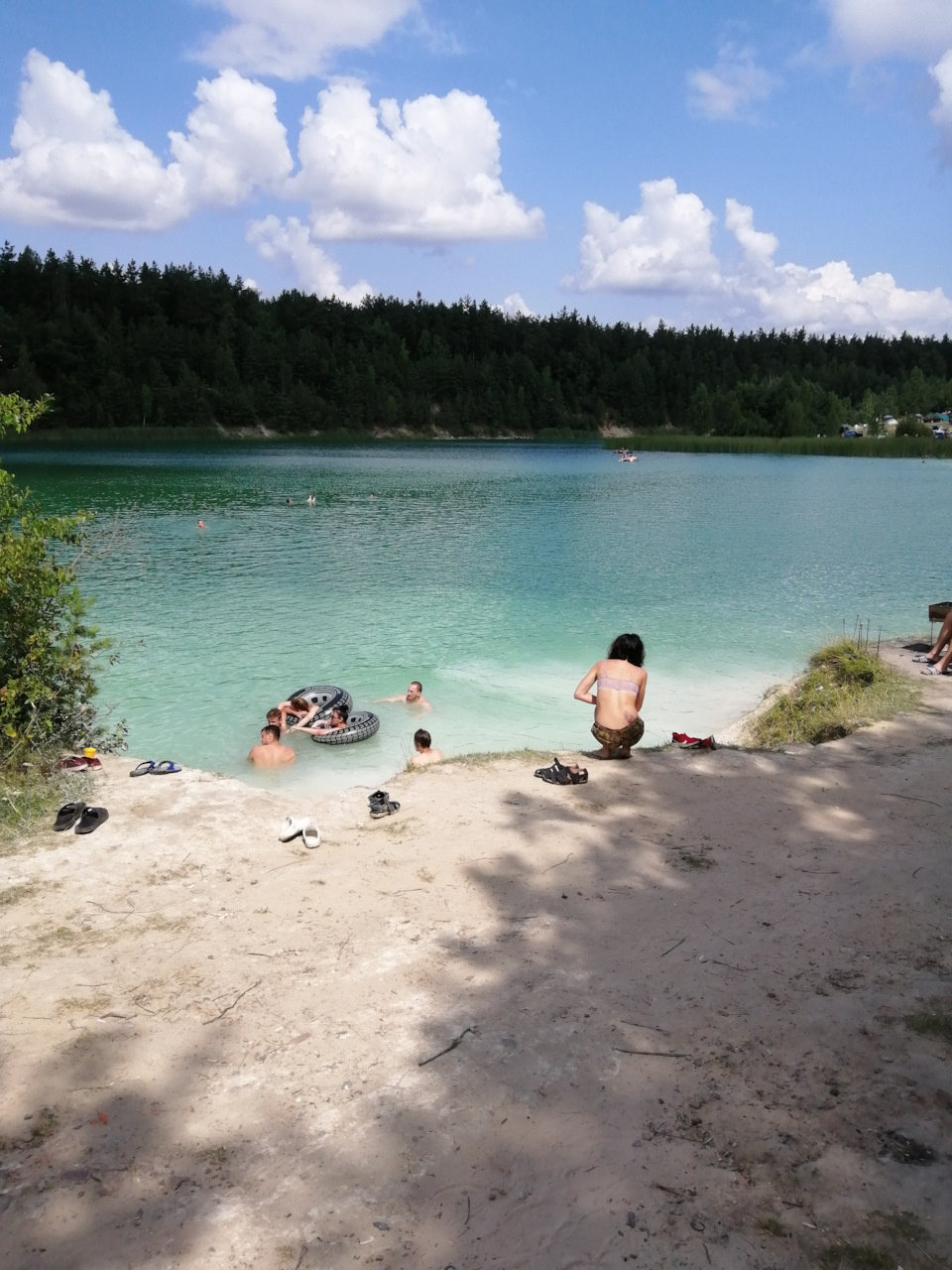 Ещё пару мест есть интересных, это затопленые меловые карьеры, Белоруские Мальдивы, опасно, но народ отчаеный, лезит в воду, глубина 30м так точно,  — Lexus IS I