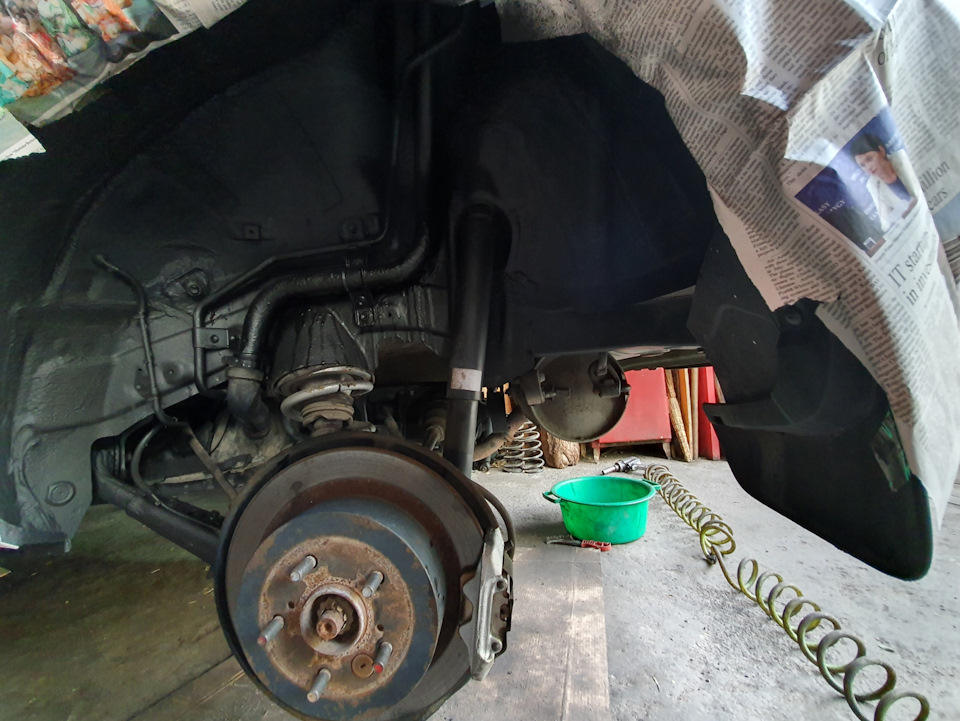 Протекает основной радиатор — Toyota RAV4 (II), 2 л, 2004 года ...