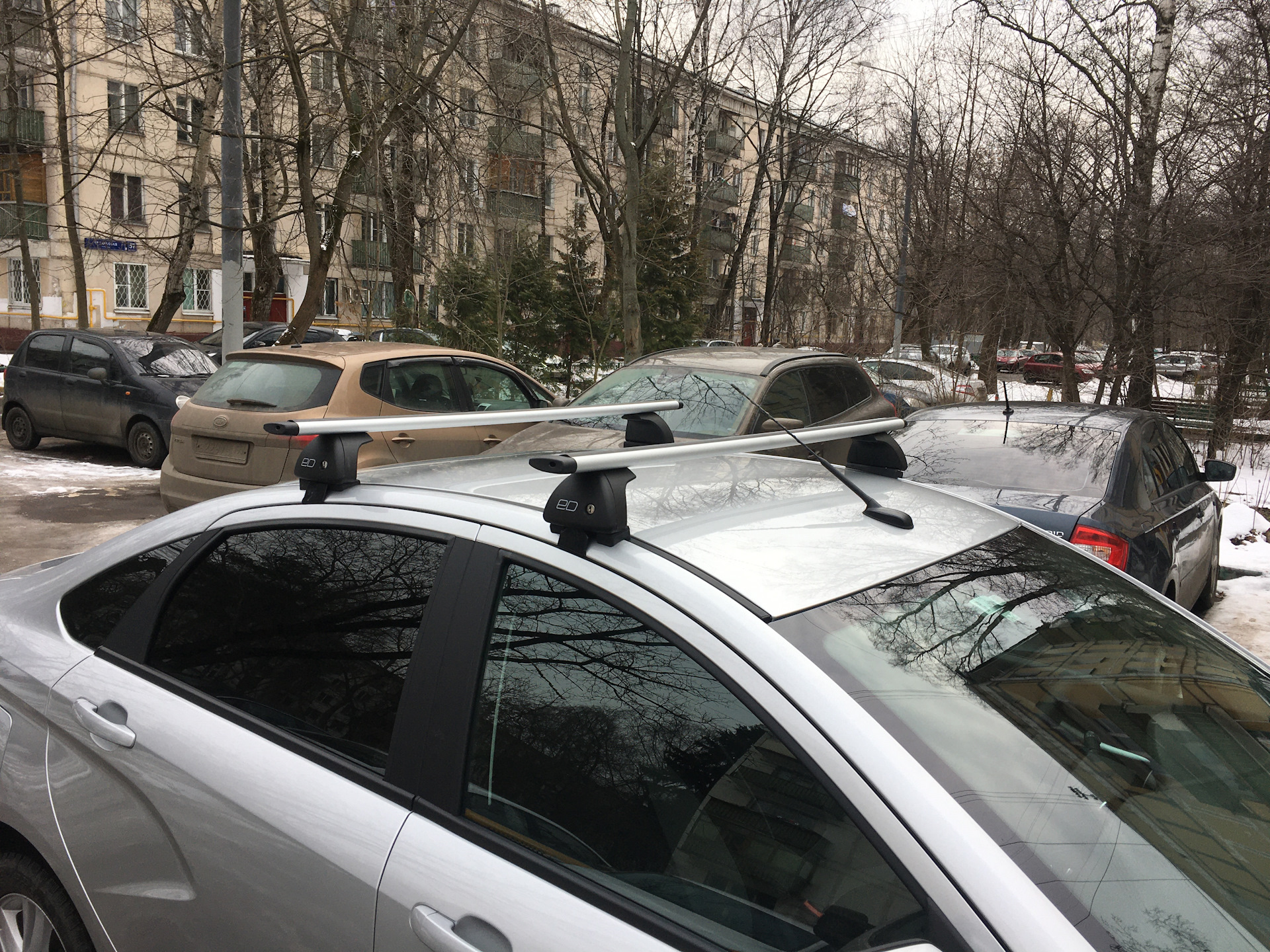 Как установить багажник на весту. Как установить багажник на весту. Багажник атлант polo sedan. Крепление на весте багажник. Ed2-112f евродеталь.