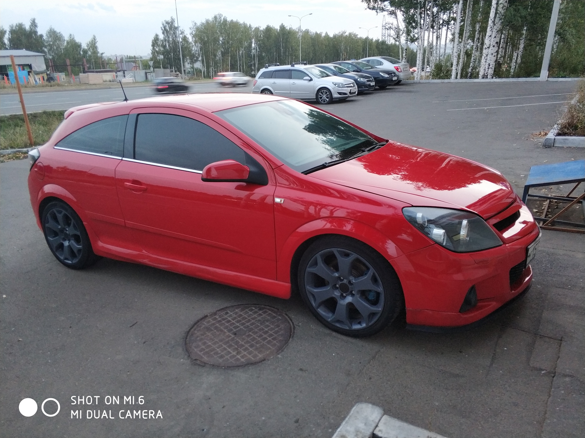 Opel Astra h 2008 красная