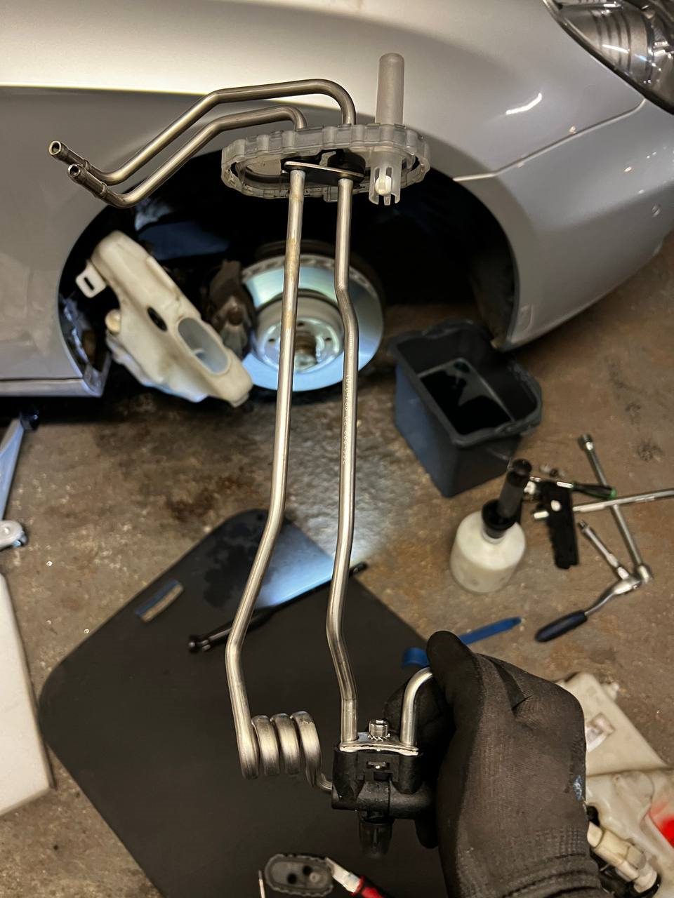 Подогрев омывателя стекла. Опция 875 — Mercedes-Benz CLS (W219), 3,5 л ...