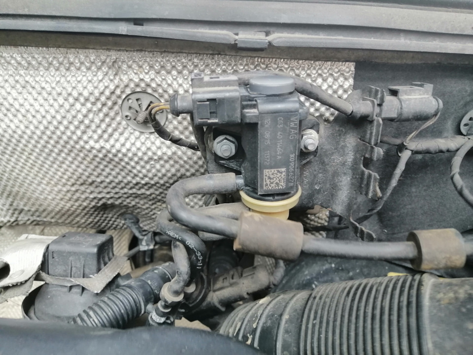 Замена клапана N75. — Volkswagen Tiguan (1G), 2 л, 2011 года | своими ...