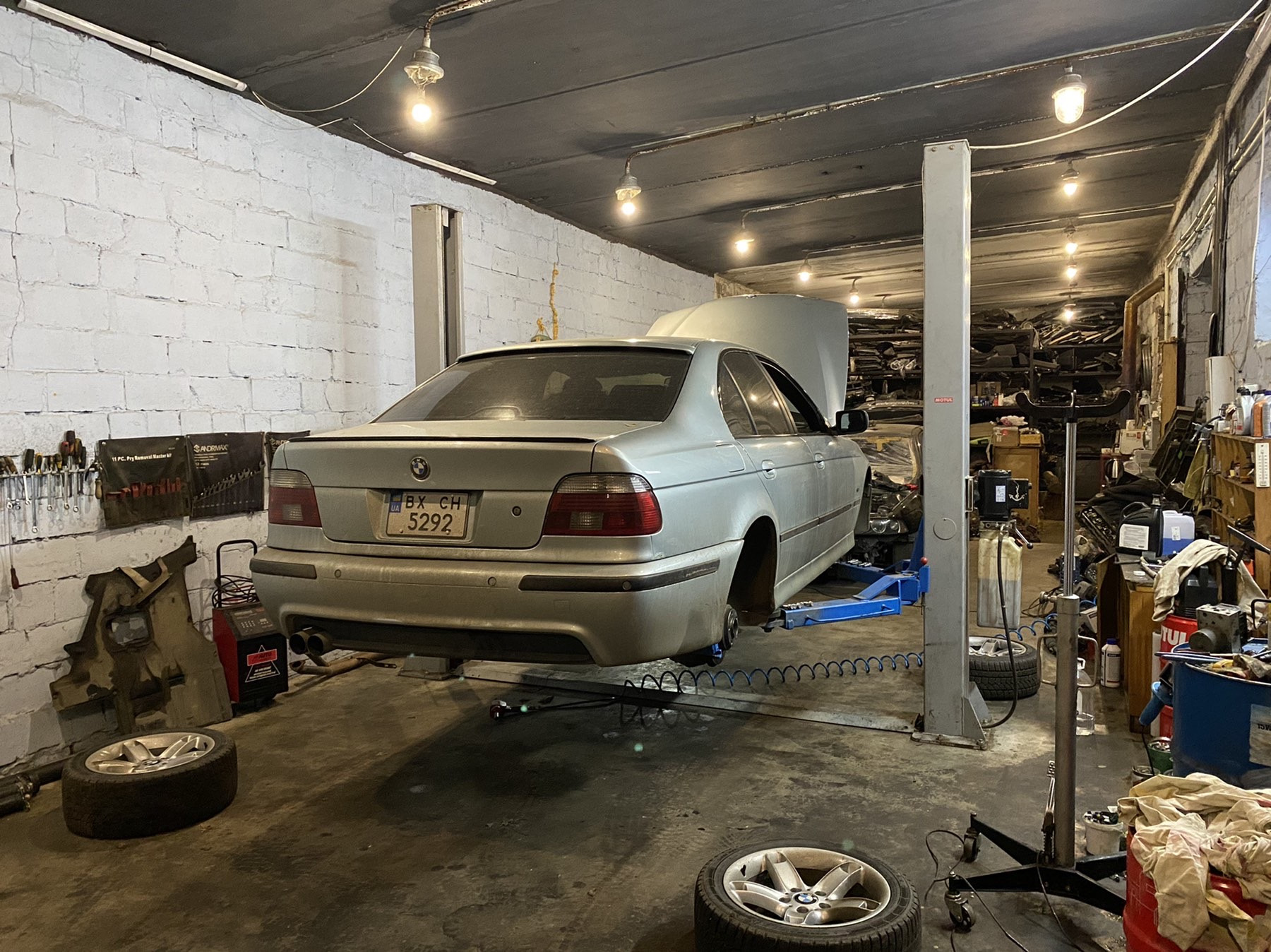 Неожиданная замена вакуума — BMW 5 series (E39), 2,5 л, 2002 года ...