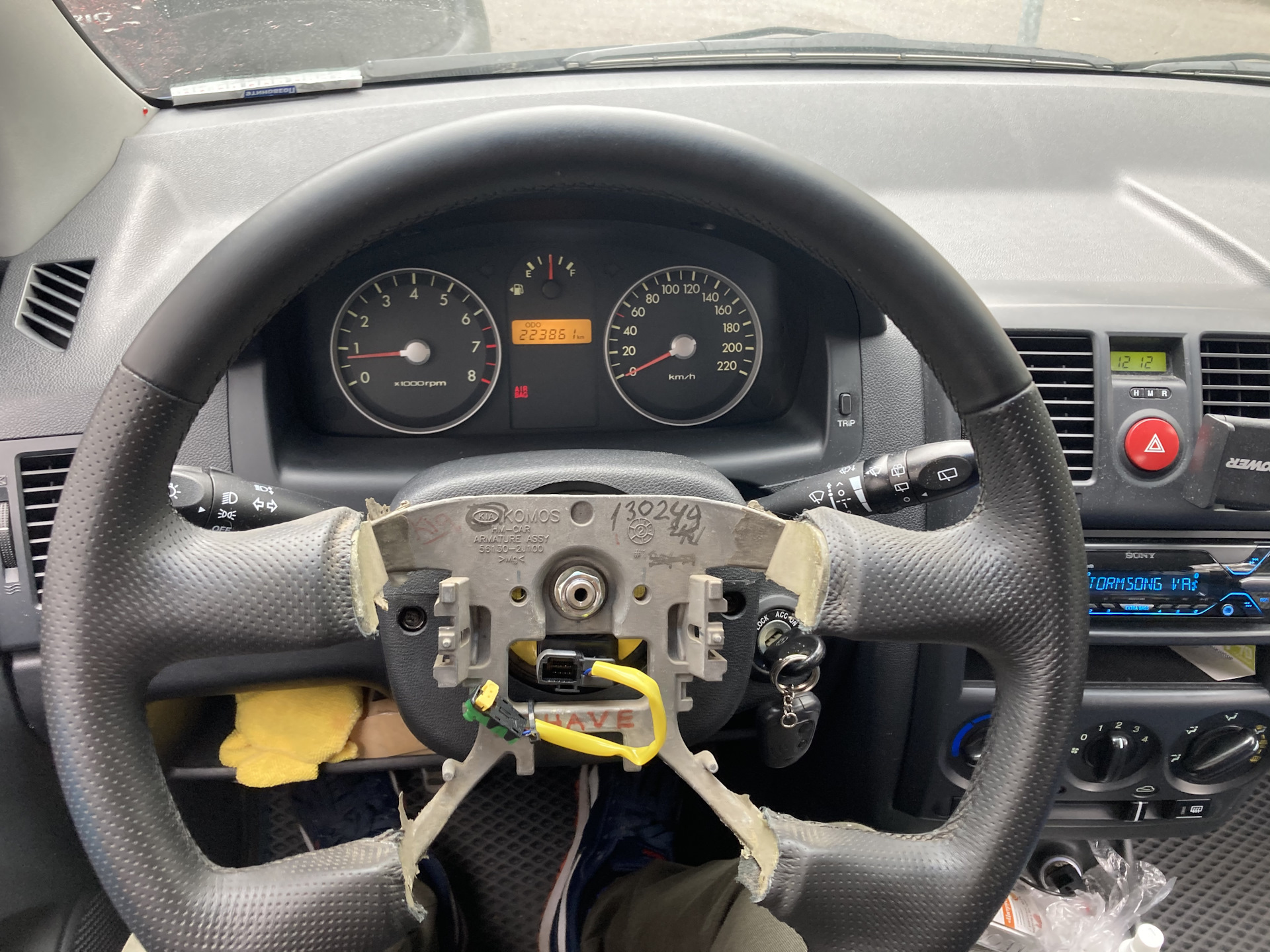 Перешив руля и ручки кпп — Hyundai Getz, 1,4 л, 2006 года | тюнинг | DRIVE2
