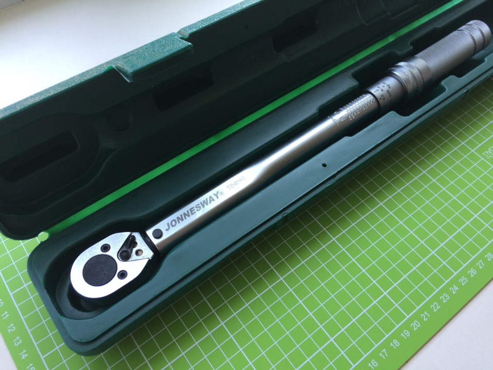 Замена свечей зажигания CGGB динамометрический ключ Jonnesway T04080 ...