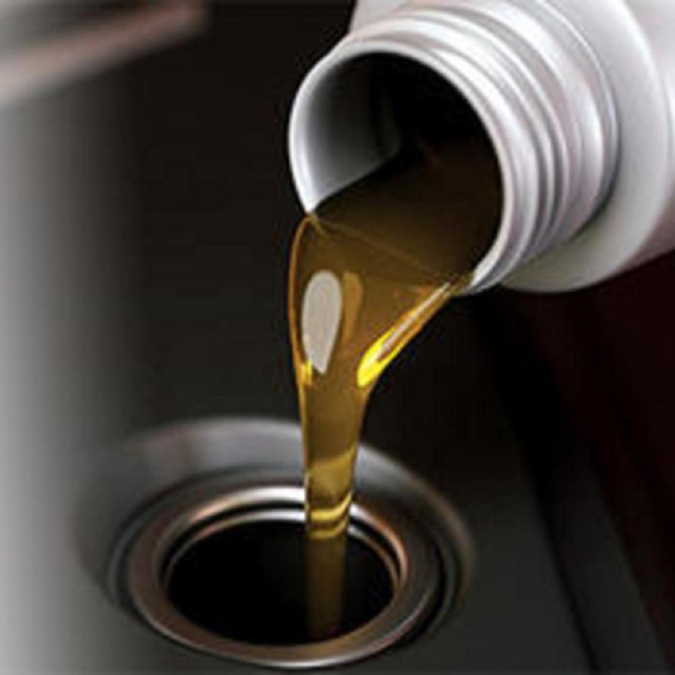 Специальные смазочные масла. Russian d2 Diesel Gas Oil l-02-62 gost 305-82. Нефтяные масла. Масла нефтяные смазочные это. Машинное масло.
