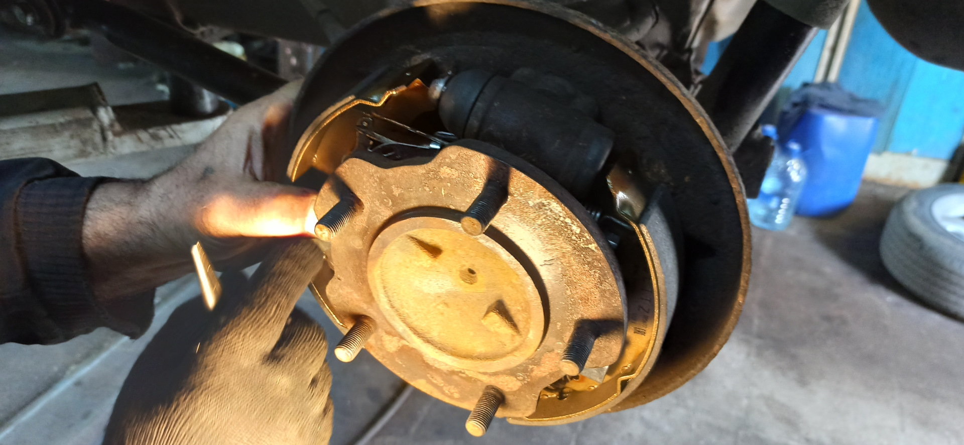 Новый день, новые проблемы — подсветка салона, перестала гореть лампа ...